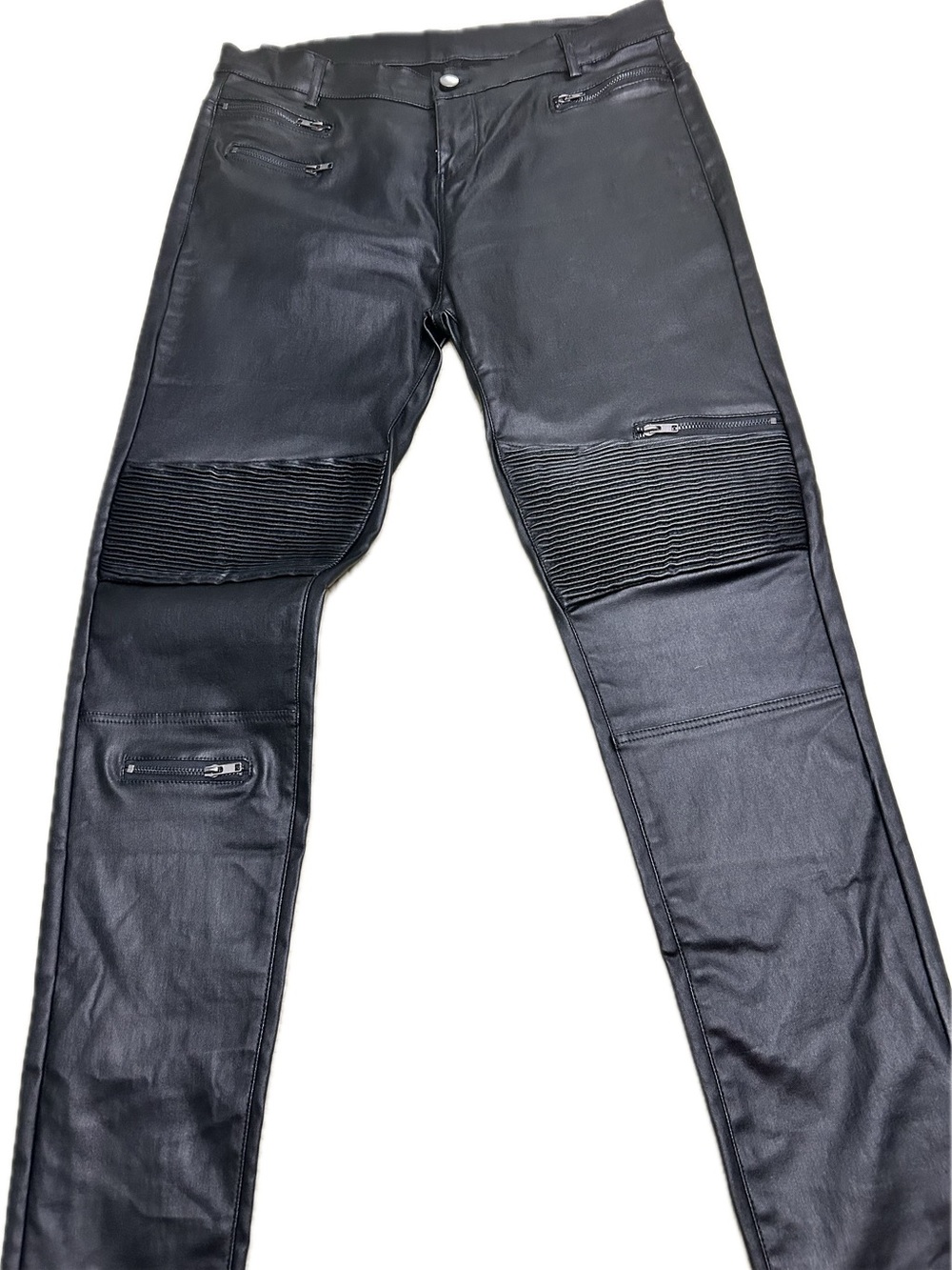 Women's black faux leather pants, ribbed knee,zipper pockets, great shape